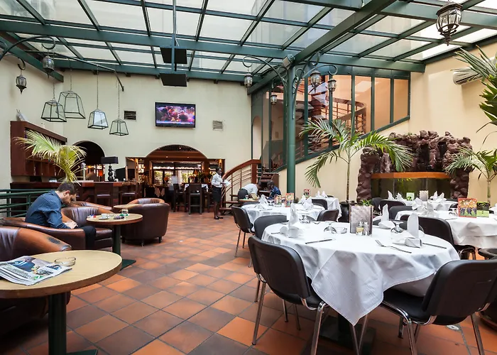 Cafe De Rome